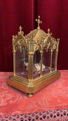 Reliquary - Relic Ex Ossibus St. Fortunali M. style Gothic - style en Bronze / Gilt / Glass / Originaly sealed, France 19 th century ( Anno 1890 )