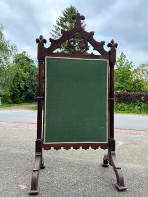 Screen style Gothic - Style en Walnut wood / Fabrics, France 19 th century ( Anno 1840 )