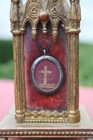 Small Reliquary, Originally Sealed Relic Of The True Cross style Gothic - style en Brass / Bronze, France 19th century