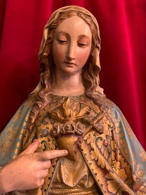 1 Gothic - style St. Mary Statue