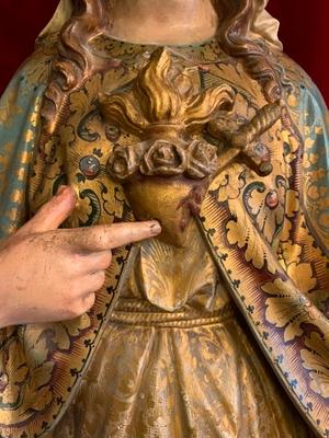 1 Gothic - style St. Mary Statue