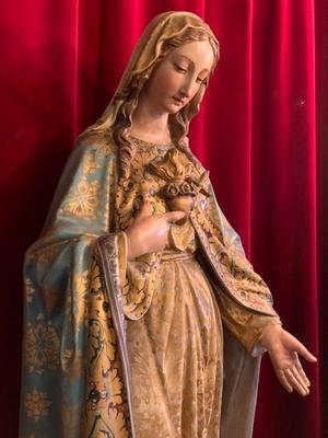 1 Gothic - style St. Mary Statue