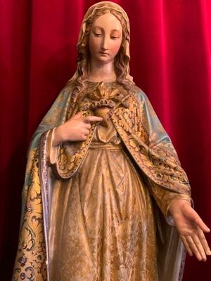 1 Gothic - style St. Mary Statue