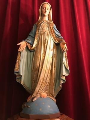 St. Mary Statue With Original Stand. Measures Statue H 90 Cm. style Gothic - style en plaster polychrome / Wood Oak, France 19th century ( anno 1890 )