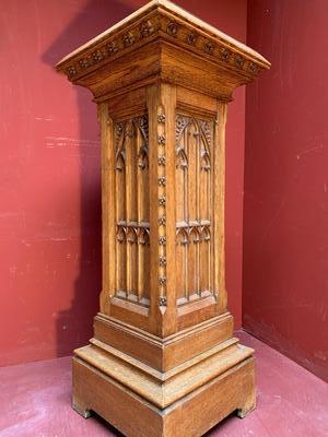 Statue Stand style Gothic - Style en Oak Wood, Belgium 19th century