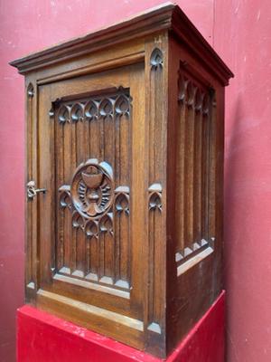 Tabernacle style Gothic - style en Oak wood, Belgium  19 th century ( Anno 1890 )