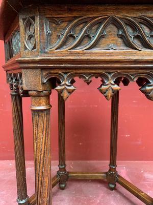 Table style Gothic - Style en Oak Wood, France 19th century ( anno 1875 )