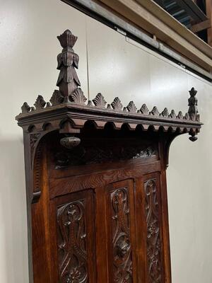 Throne -Bishop -Seat. Gothic -Style  style Gothic - Style en Oak wood, France 19 th century