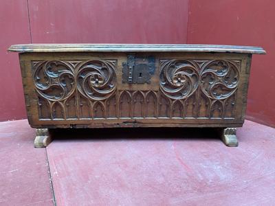 Trunk style Gothic - Style en Hand - Carved Wood Oak, Belgium 19 th century ( Anno 1840 )