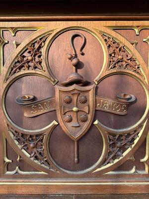 Unique Pilgrim Altar Dedicated To St. James ( Jacobus ) Of Compostella style Gothic - Style en Oak wood / All sculptures are hand - carved wood., Spain 19 th century