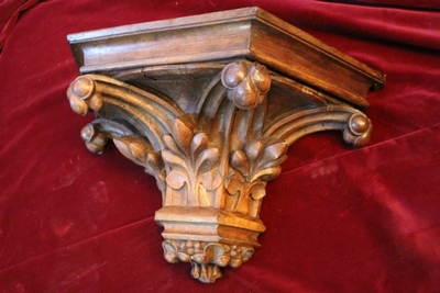 Wall Pedestal style Gothic - style en hand-carved wood Oak, Belgium 19th century ( anno 1850 )