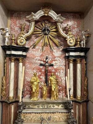 Holy Family Devotion - Shrine en Fully Handmade / Hand - Carved Wood / Glass / Fabrics, Spain 19 th century ( Anno 1825 )