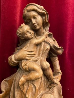 Madonna & Child  en Carved Wood , Southern Germany 20th century