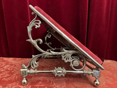 Missal Stand  en Brass / Bronze Silver Plated / Fabrics Red Velvet / Wood, Belgium  19 th century