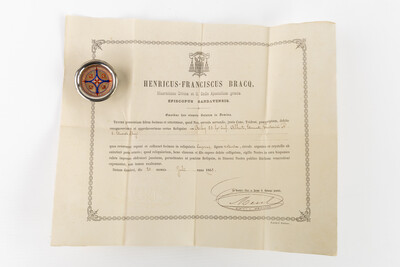 Multi Reliquary Ex Ossibus Relics : St. Albert, St. Edmund, St. Frederic, St. King Eduard. With Original Document   en Brass / Glass / Wax Seal, Gent - Belgium  19 th century ( Anno 1869 )
