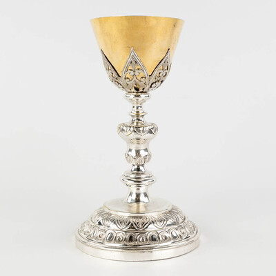 Chalice style Neo Classicistic en Full - Silver Chalice. Cuppa Hand - Hammered Silver Gilt, Belgium  19 th century ( Anno 1865 )