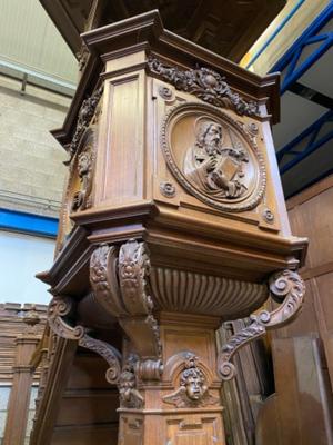 Exceptional Pulpit  style Neo Classicistic en Solid Oak wood Multiple hand - carved elements, Belgium 19 th century
