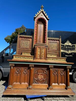 High Quality Neoclassical Roman-Gothic-Style Side-Altar. style Neo Classicistic - Gothic - Style en Oak wood, Belgium  19 th century