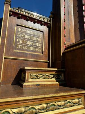 High Quality Neoclassical Roman-Gothic-Style Side-Altar. style Neo Classicistic - Gothic - Style en Oak wood, Belgium  19 th century