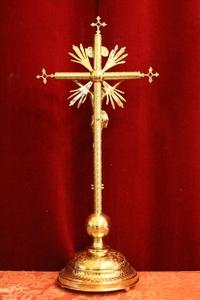 Altar - Cross style NEO-CLASSISISTIC en Brass / Polished / New Varnished, France 19th century