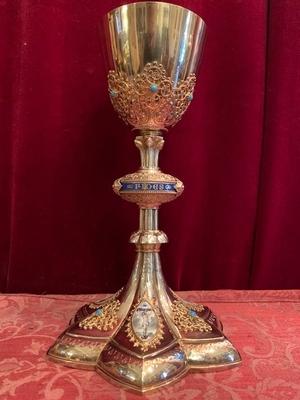 Chalice With Original Case Paten And Spoon All Silver.  style NEO-CLASSISISTIC en Full Silver Enamel Applications / Stones / Filligrain , France 19th century ( anno 1898 )