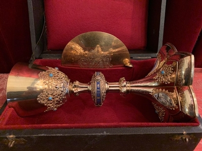 1 NEO-CLASSISISTIC Chalice With Original Case Paten And Spoon All Silver.