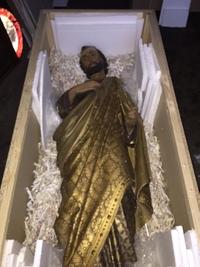 Packing Life Size Statue Of St. Joseph For Switserland 2016. en wood - pap,