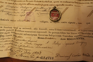 Relic St. Bonaventura Cardinalis Albanensis Ex Veste With Document Italy  19th century (1823)