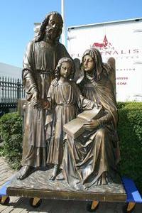 Religious Statue Holy Family en wood polychrome, Dutch 19th century