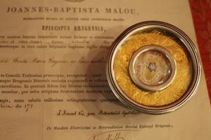 Reliquary / Relic. De Camisia B. Maria Virgine Belgium 19th century