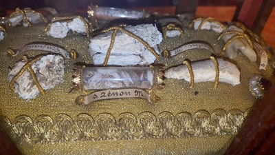 Reliquary - Relic Ex Ossibus Relics  en Wood / Glass / Originally Sealed, 19 th century