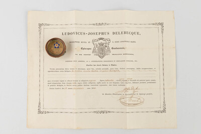 Reliquary - Relic Ex Ossibus Sanctae Caeciliae Virginis Martyris With Original Document en Brass / Glass / Wax Seal, Belgium  19 th century