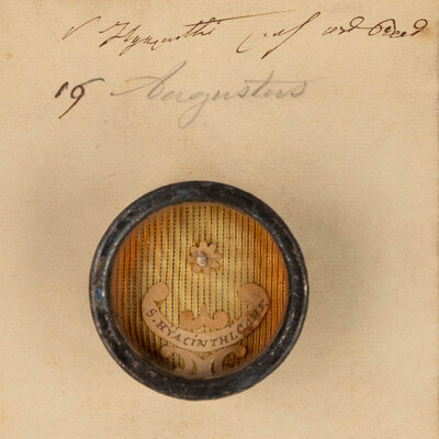 Reliquary - Relic Ex Ossibus Sancti Hyancinthi Conf. Ordinis Pradicatorum With Original Document  en Brass / Glass / Wax Seal, Belgium  19 th century