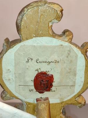 Reliquary - Relic  Ex Ossibus St.E Cunegonde (Santa Cunegonda) With Original Document  en Wood Polychrome / Glass / Wax Seal /  Glass, Italy 19 th century