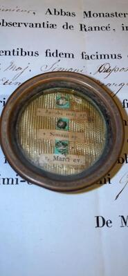 1  Reliquary - Relic Ex Ossibus St. Jacobus Major, St Simon Apostle, St. Marcus Evangelist.