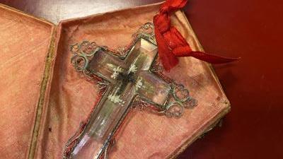 Reliquary - Relic Of The True Cross With Originaly Case en Rock Chrystal / Silver / Originally Sealed, Italy  18 th century