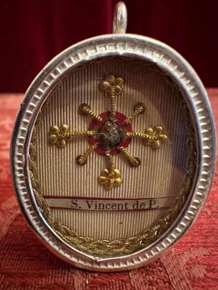 1  Reliquary - Relic St. Vincentius A Paulo