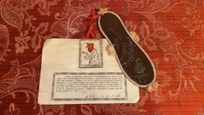Reliquary Small Shoe-Sole With Fabric Touched To The Body Of St. Rosa Di Viterbo. Originally Sealed And Signed By The Abbess In 1869 Italy