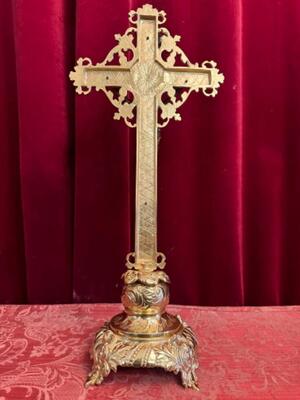 Altar - Cross style Rococo - Style en Brass / Bronze / Polished and Varnished, France 19 th century ( Anno 1865 )
