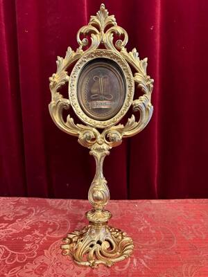 Reliquary - Relic Ex Arcus Sepulcre St. Jean Baptist De La Salle style Rococo - Style en Bronze / Brass / Polished and Varnished / Glass, Belgium  19 th century ( Anno 1865 )
