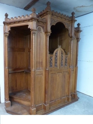 Confessional  style Romanesque en Oak wood, Belgium 19th century ( anno 1890 )