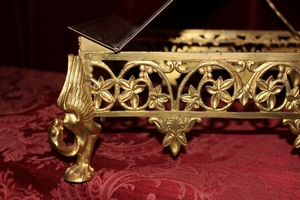 Missal Stand style Romanesque en Brass / Bronze / Gilt, France 19th century