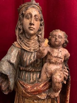 St. Mary Statue style Romanesque en wood polychrome, Southern France 17 th century
