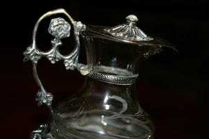 Cruets style Romanesque - Style en Brass / Glass / Enamel / Stones, France 19th century anno 1875