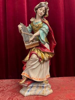 St. Cecilia Sculpture  en Hand - Carved Wood Polychrome / Gilt, Italy  20 th century