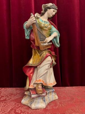 St. Cecilia Sculpture  en Hand - Carved Wood Polychrome / Gilt, Italy  20 th century