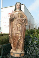 St. Clara Statue en Terra-Cotta polychrome, France 19th century