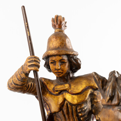 St. George Sculpture en Wood,