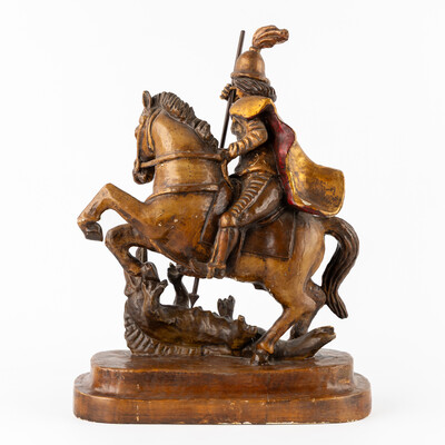 St. George Sculpture en Wood,