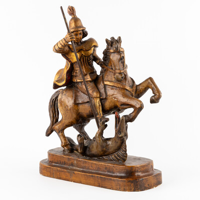 St. George Sculpture en Wood,
